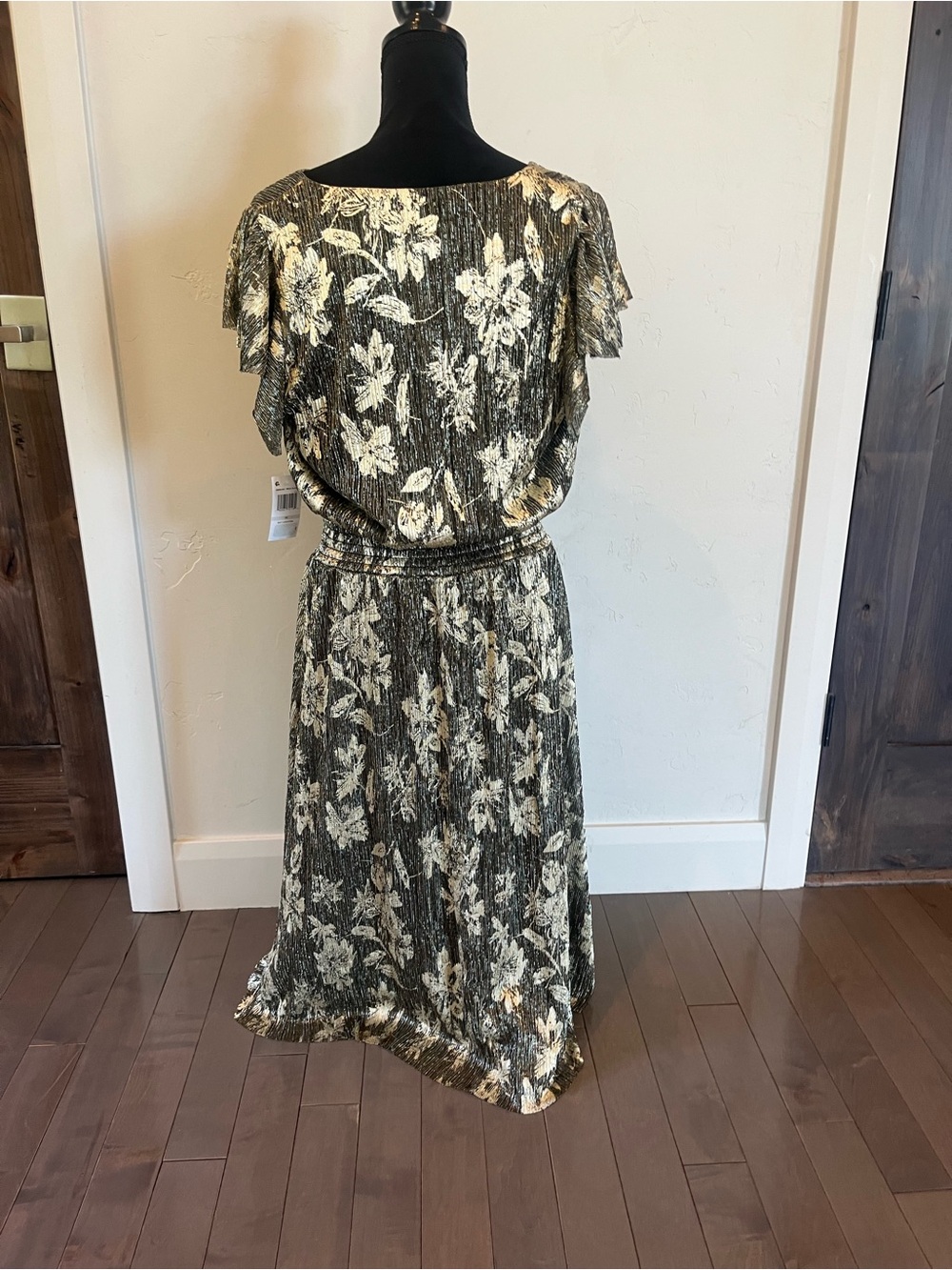 MSK Floral Pleated V-Neck Midi Dress metallic 1X NWT - Picture 3 of 6